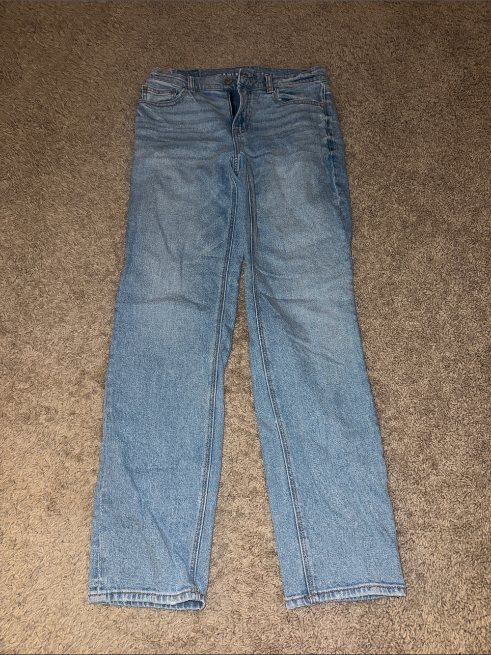 Classic Light Blue Women’s Straight-Leg Jeans